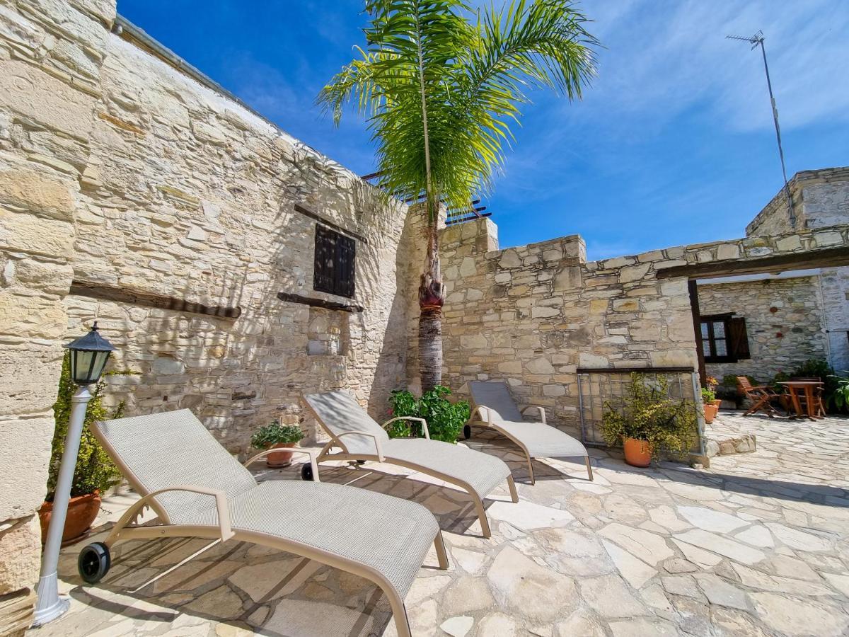 Poseidon'S Pool Paradise Skarinou Bagian luar foto